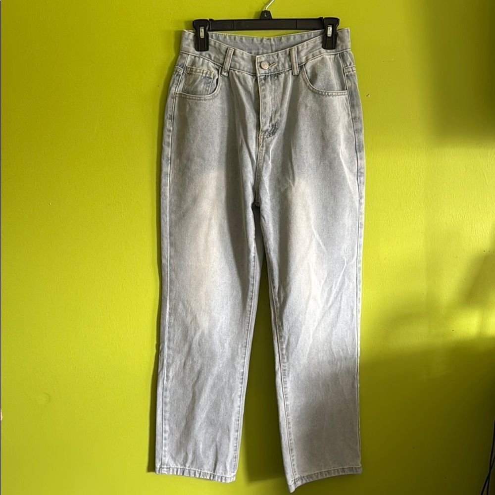 NWOT Unknown Brand Cropped Baggy Jeans With Pink Bows On The Pockets Size L